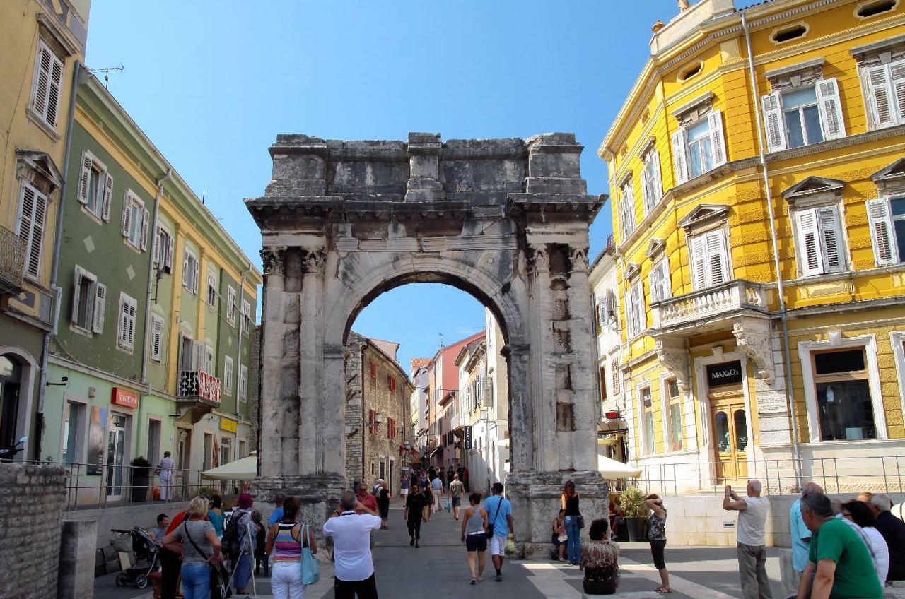 Subcastrum Apartments Pula Exterior foto